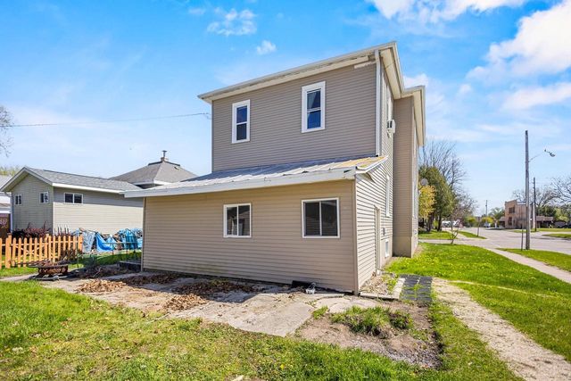 303 CONGRESS STREET, Oconto, WI 54153