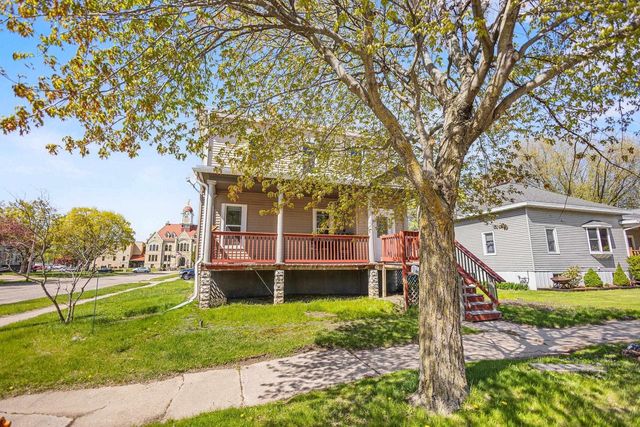 303 CONGRESS STREET, Oconto, WI 54153