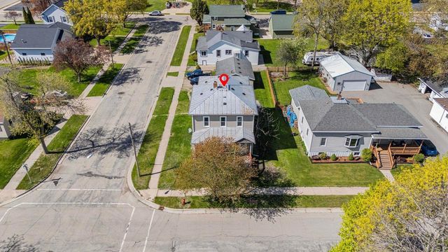 303 CONGRESS STREET, Oconto, WI 54153
