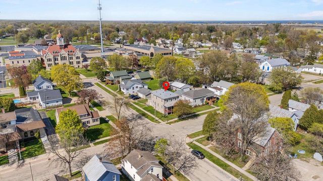 303 CONGRESS STREET, Oconto, WI 54153