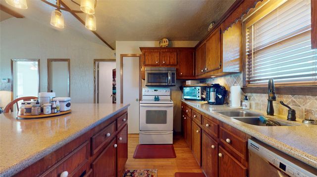 3199 Castle Drive, Crystal Beach, TX 77650