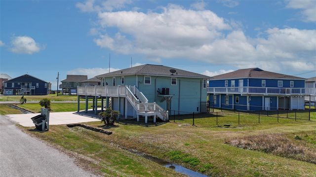 3199 Castle Drive, Crystal Beach, TX 77650