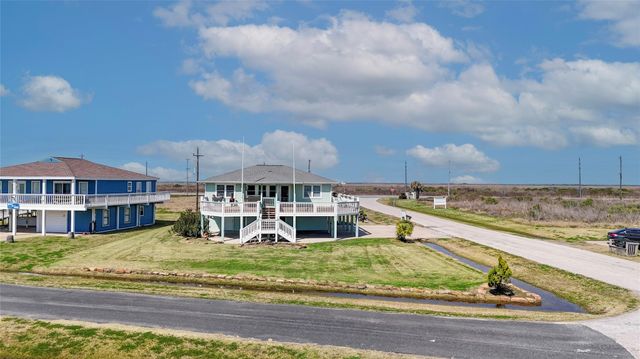 3199 Castle Drive, Crystal Beach, TX 77650