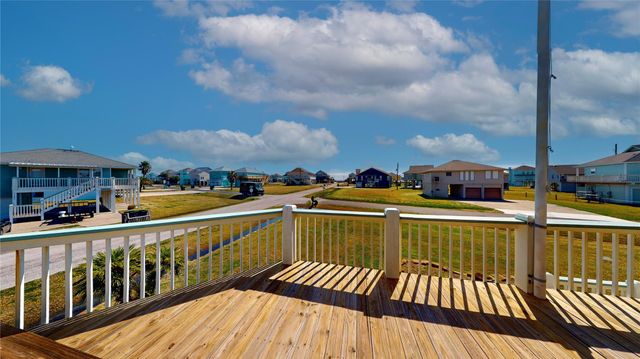 3199 Castle Drive, Crystal Beach, TX 77650