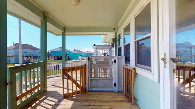 3199 Castle Drive, Crystal Beach, TX 77650