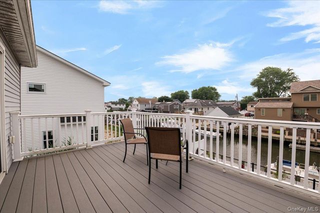 2548 Ocean Avenue, Seaford, NY 11783