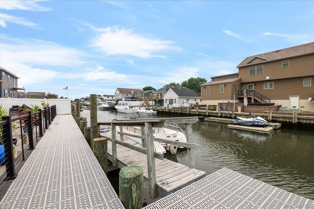 2548 Ocean Avenue, Seaford, NY 11783
