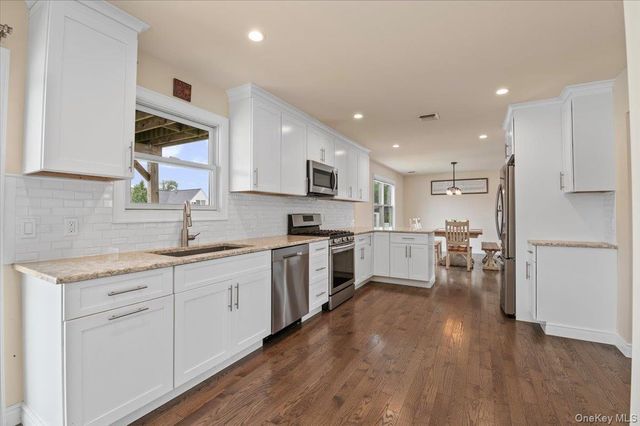 2548 Ocean Avenue, Seaford, NY 11783