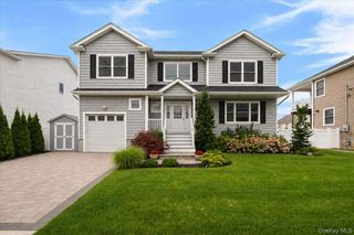 2548 Ocean Avenue, Seaford, NY 11783