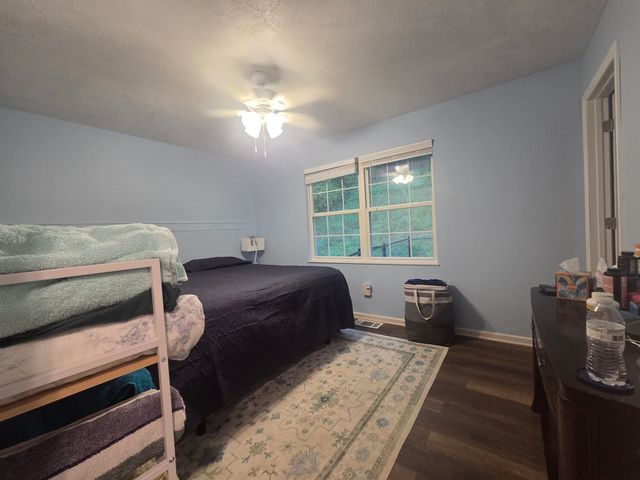 160 Sherwood Drive, Huntington, WV 25704