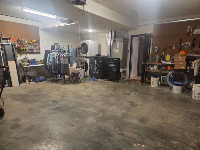 160 Sherwood Drive, Huntington, WV 25704