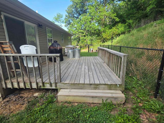 160 Sherwood Drive, Huntington, WV 25704