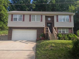 160 Sherwood Drive, Huntington, WV 25704