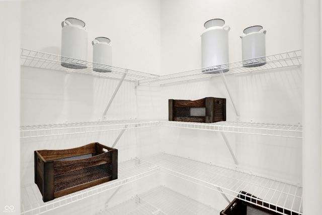 2127 Boxwood Drive, Greenfield, IN 46140