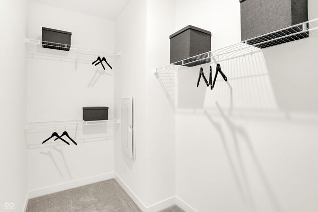 2127 Boxwood Drive, Greenfield, IN 46140