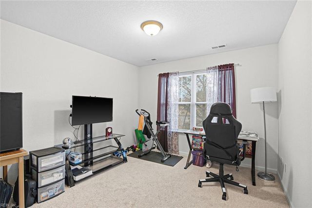 607 Pocahontas Pl, Hampton, VA 23661