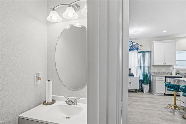 607 Pocahontas Pl, Hampton, VA 23661