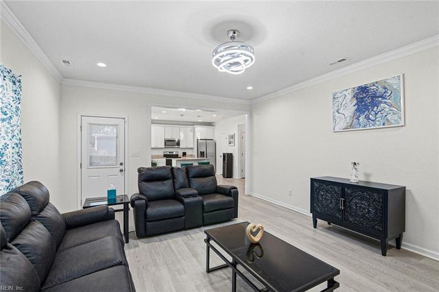 607 Pocahontas Pl, Hampton, VA 23661