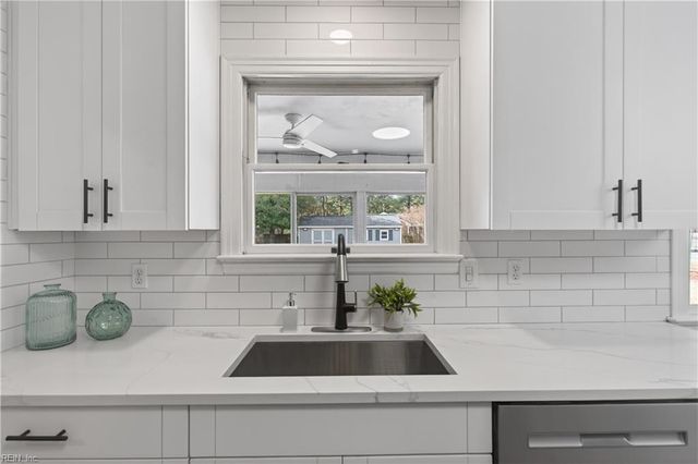 2912 Replica LN, Portsmouth, VA 23703