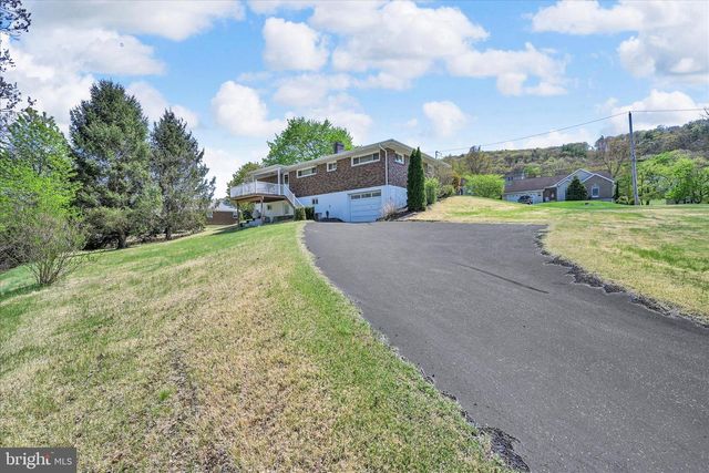 208 MCKINLEY ST, Schuylkill Haven, PA 17972