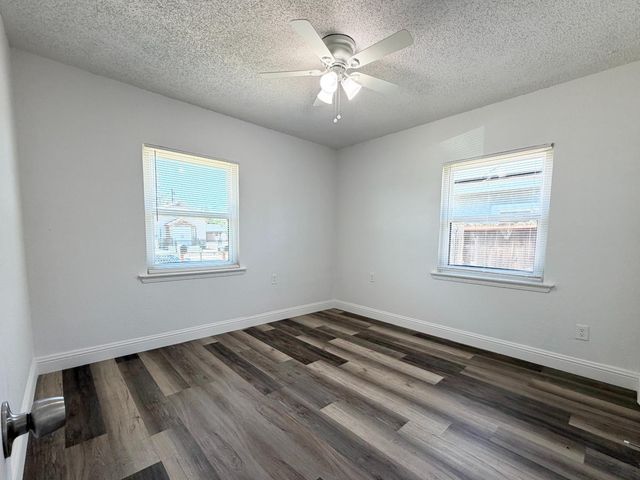 2421 E Clay Avenue, Fresno, CA 93701