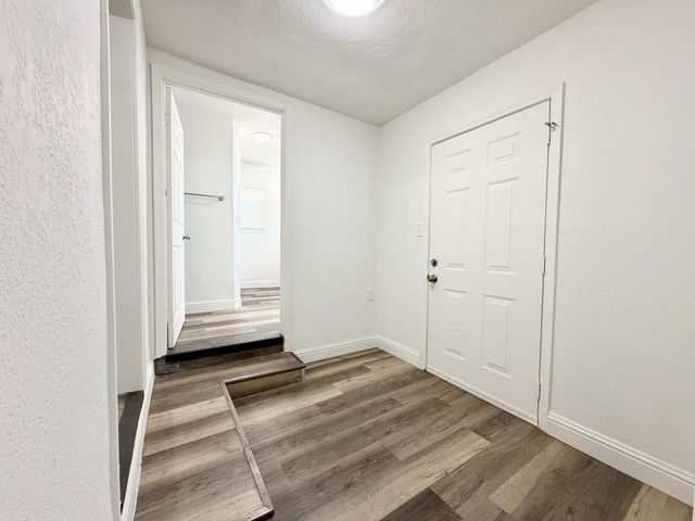 2421 E Clay Avenue, Fresno, CA 93701