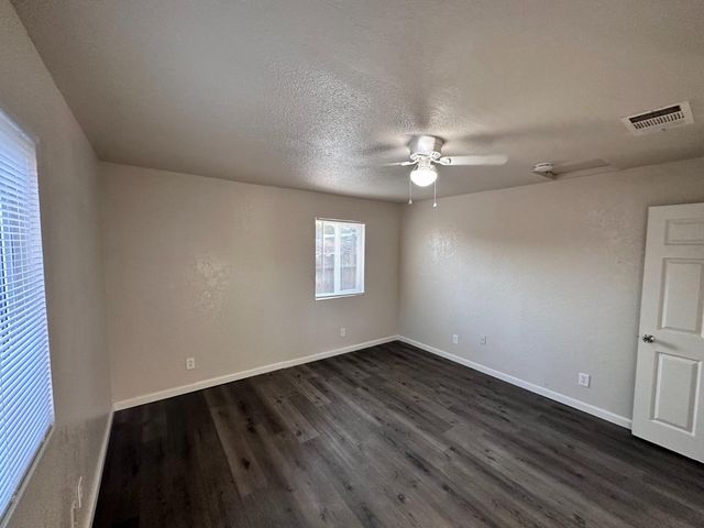2421 E Clay Avenue, Fresno, CA 93701
