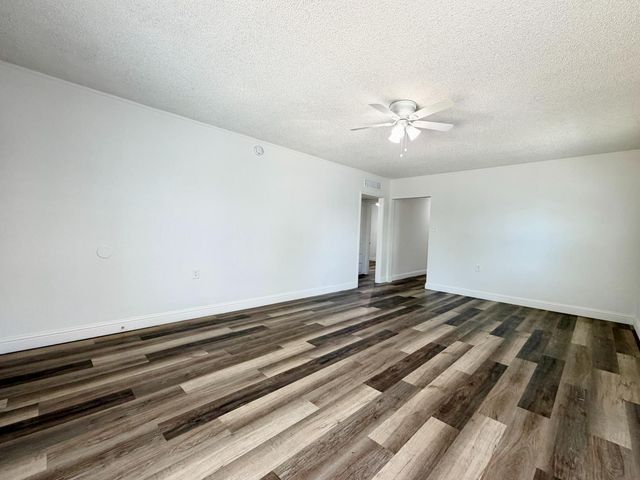 2421 E Clay Avenue, Fresno, CA 93701