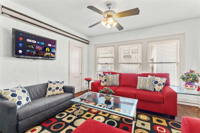 2511 Whitney B, Houston, TX 77006