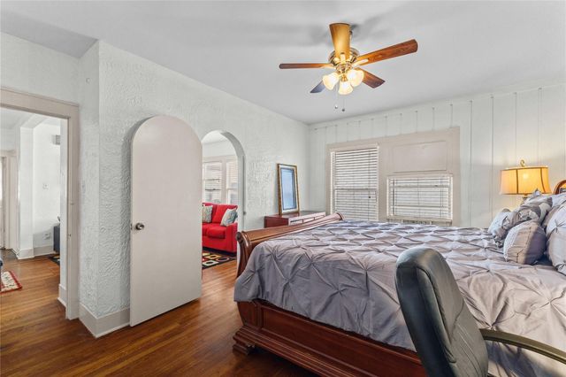 2511 Whitney B, Houston, TX 77006