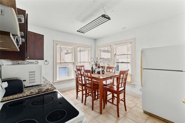 2511 Whitney B, Houston, TX 77006