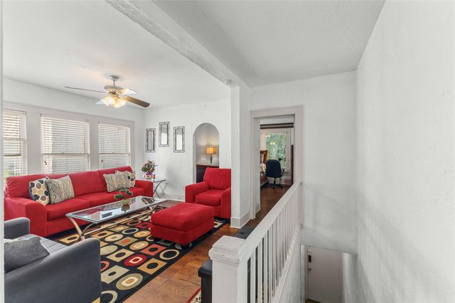 2511 Whitney B, Houston, TX 77006