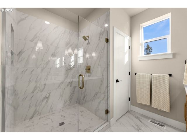9500 Ne 170TH Ct, Vancouver, WA 98682