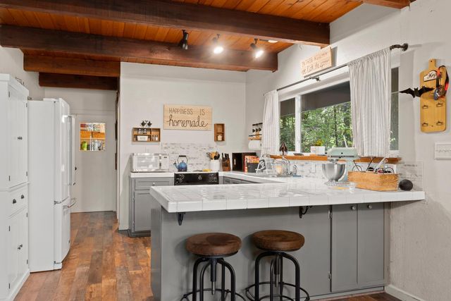 7988 Mill Run, Pollock Pines, CA 95726
