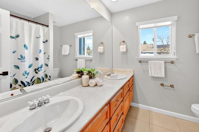 2571 Merlot Ln, Livermore, CA 94550