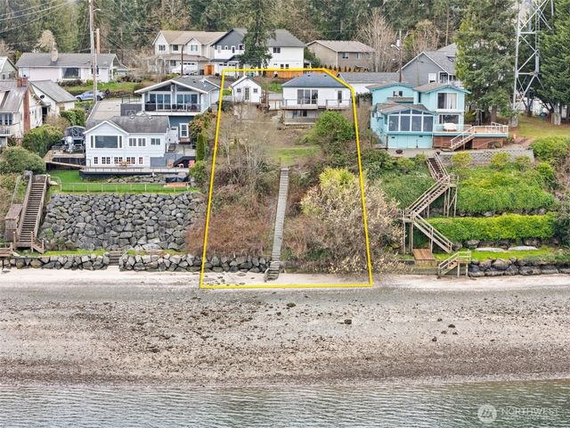 1682 NE Grandview Boulevard, Keyport, WA 98345