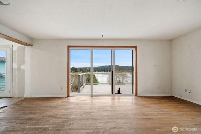 1682 NE Grandview Boulevard, Keyport, WA 98345