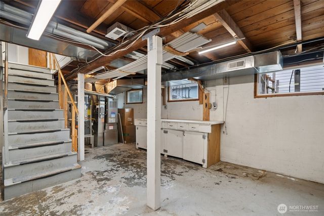 1682 NE Grandview Boulevard, Keyport, WA 98345