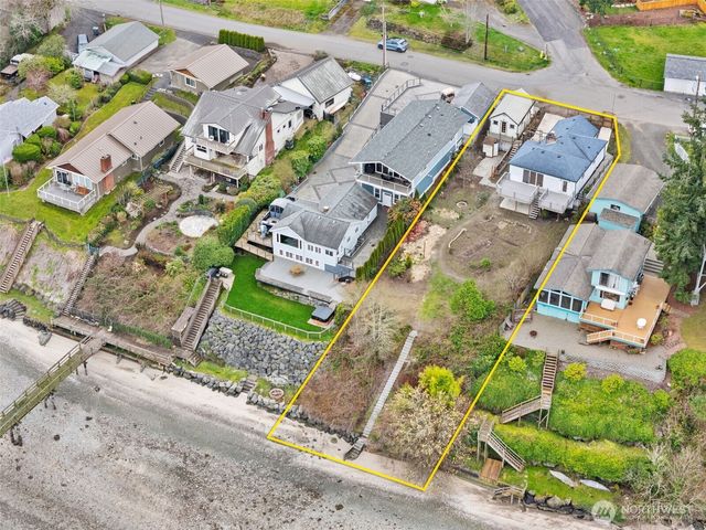 1682 NE Grandview Boulevard, Keyport, WA 98345