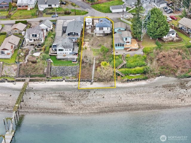 1682 NE Grandview Boulevard, Keyport, WA 98345