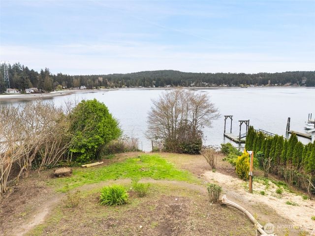 1682 NE Grandview Boulevard, Keyport, WA 98345