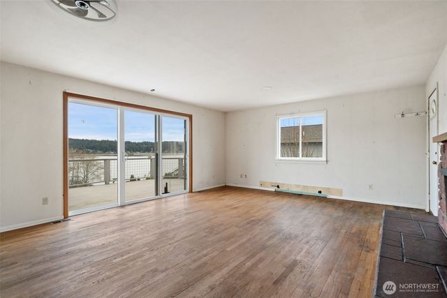 1682 NE Grandview Boulevard, Keyport, WA 98345