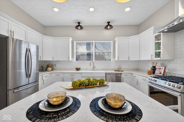 942 Jefferson Avenue, Indianapolis, IN 46201