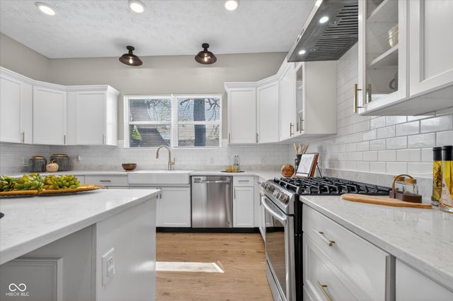 942 Jefferson Avenue, Indianapolis, IN 46201