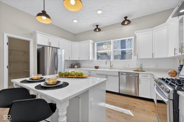 942 Jefferson Avenue, Indianapolis, IN 46201