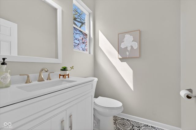 942 Jefferson Avenue, Indianapolis, IN 46201