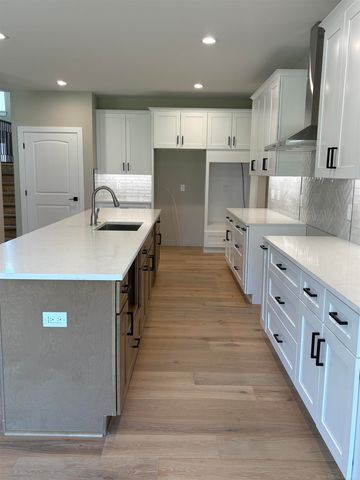 10505 Excalibur Drive, Shelby Twp, MI 48315