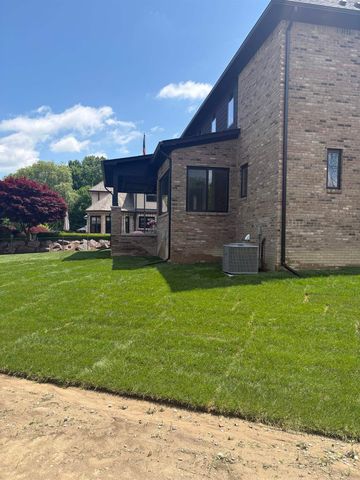 10505 Excalibur Drive, Shelby Twp, MI 48315