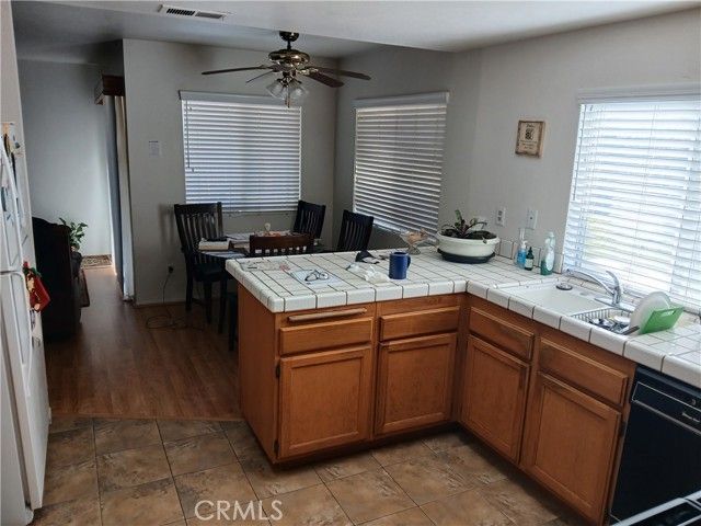 3828 Napa, Palmdale, CA 93550