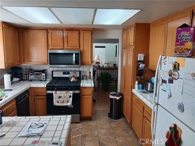 3828 Napa, Palmdale, CA 93550